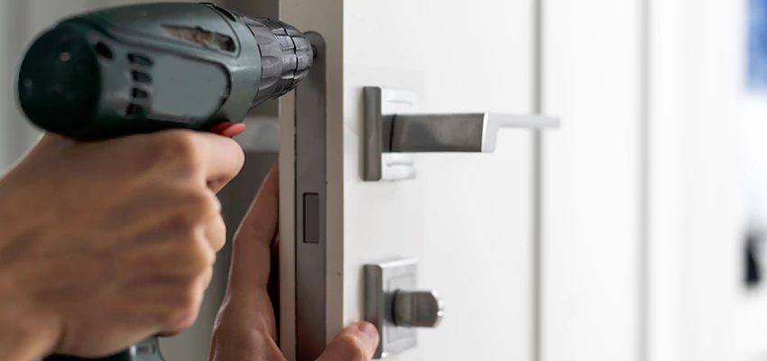 Locksmith For Lock Replacement Near Me in San Diego Country Estates, CA