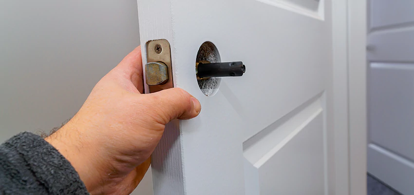Nighttime Locksmith For Lock Repair in San Diego Country Estates, CA