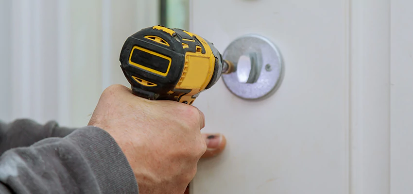 Street Locksmith For Smart Lock Repair in San Diego Country Estates, CA